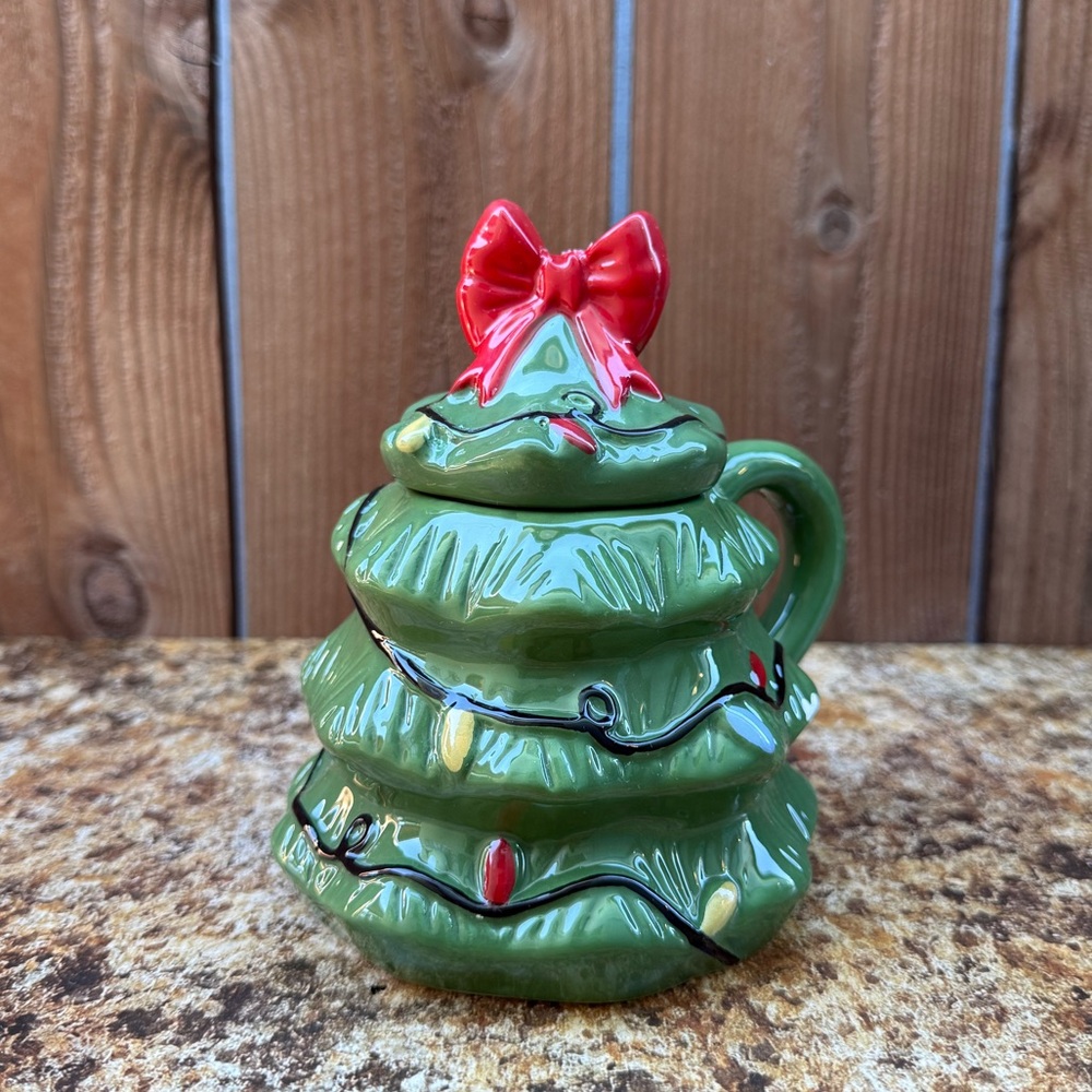 Holly & Moss Pretty Christmas Tree Mug
